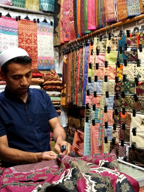 Pasar 16 Ilir textile vendor